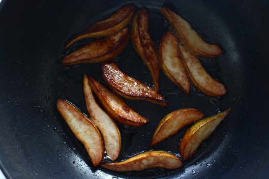 Caramelise pears without butter
